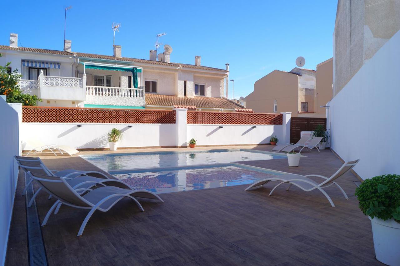 Apartamentos El Abuelo Torrevieja Dış mekan fotoğraf